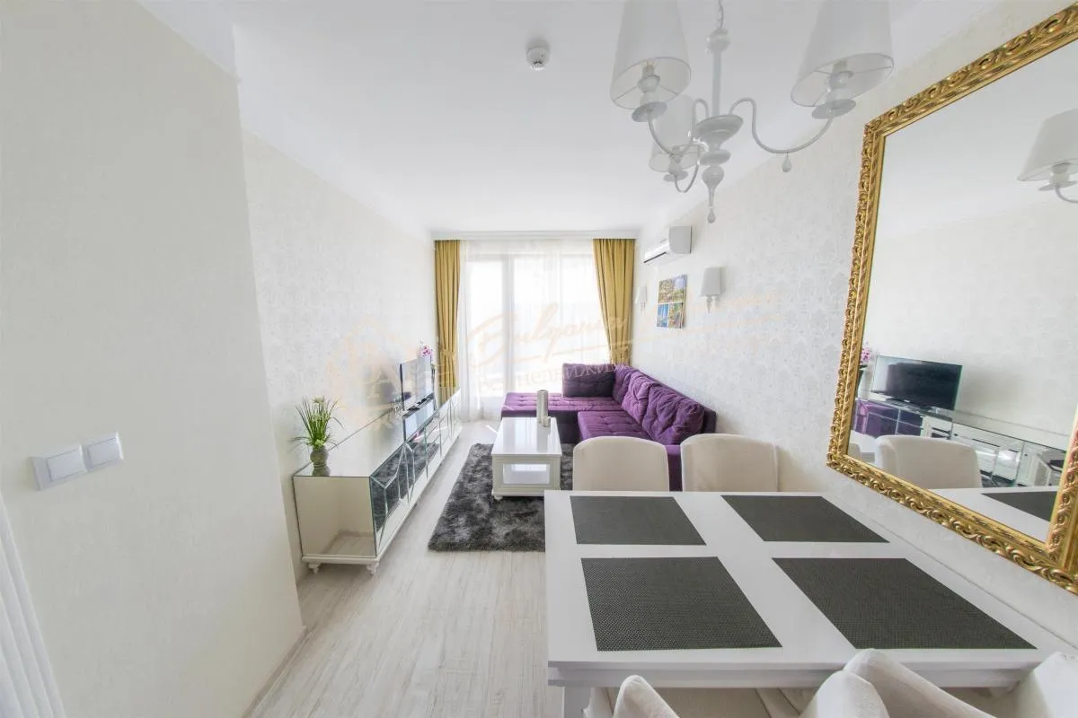 Стильный двухкомнатный апартамент в Harmony Suites