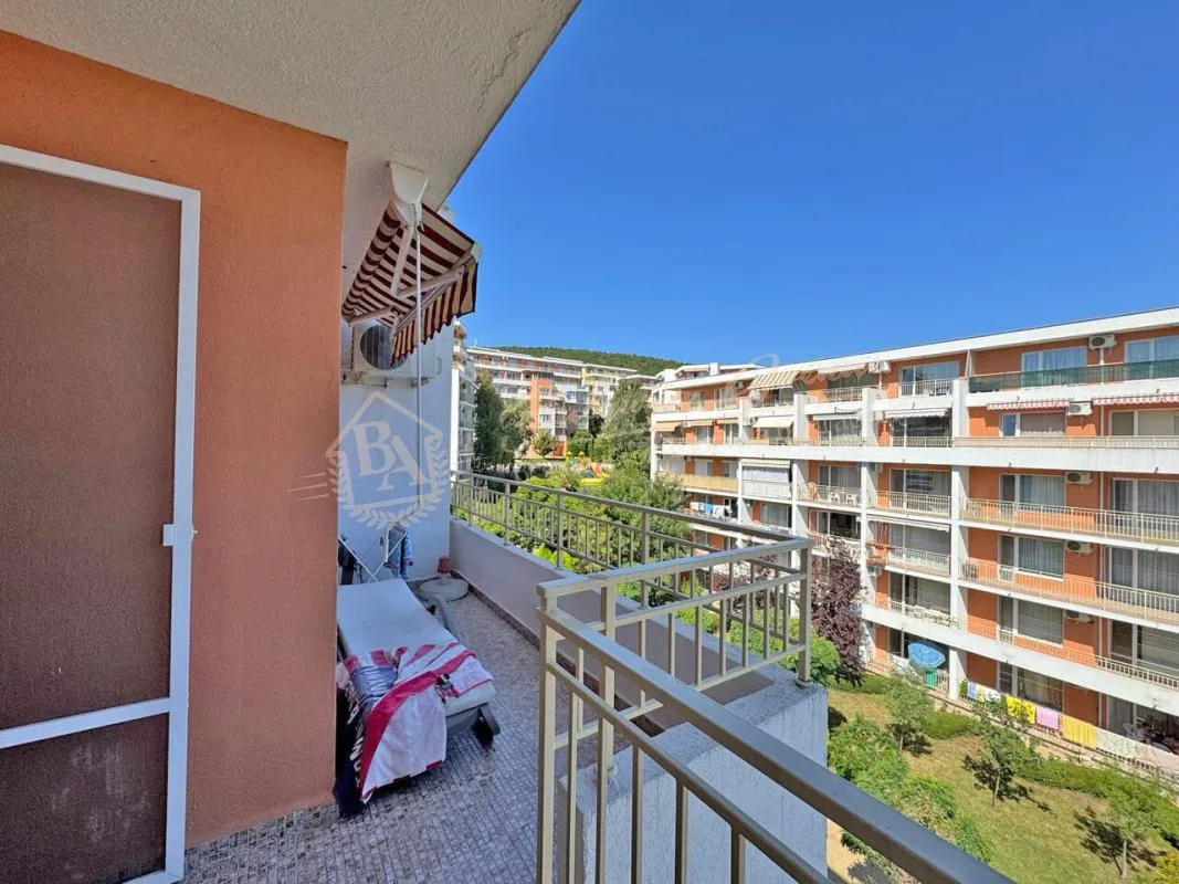 Трехкомнатный апартамент с видом на море в комплексе Crown Fort, Святой Влас