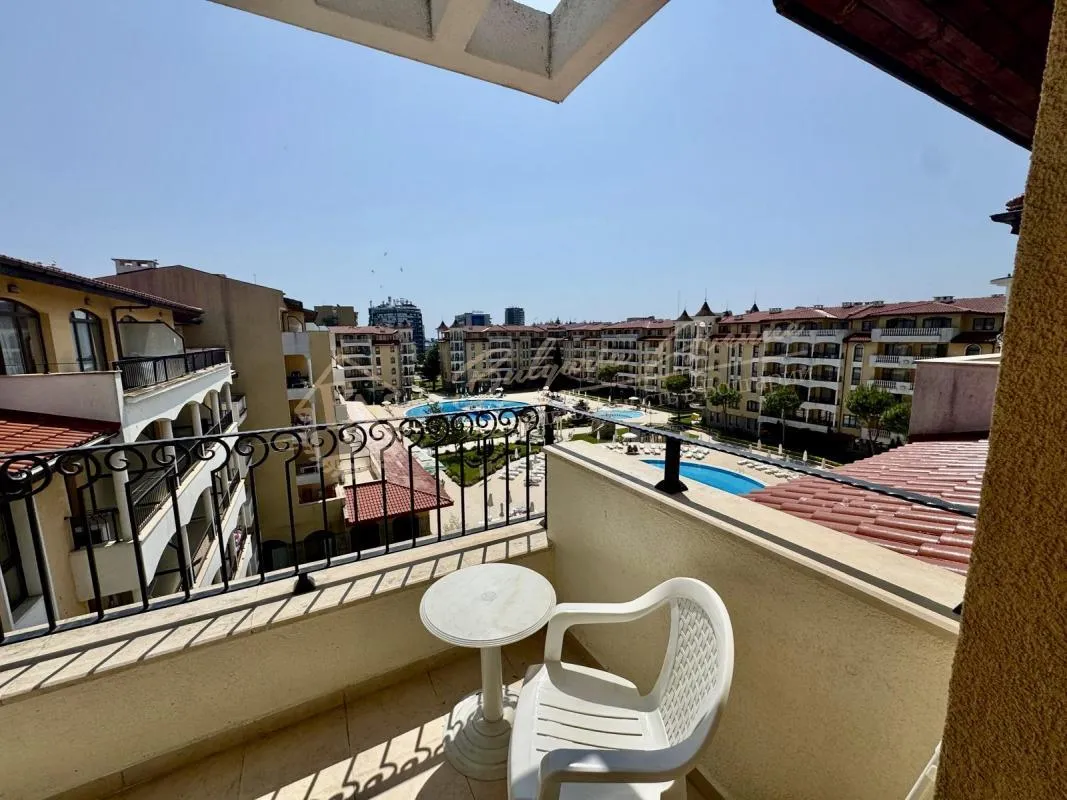 Просторный 3-комнатный апартамент в Royal Sun, Солнечный Берег