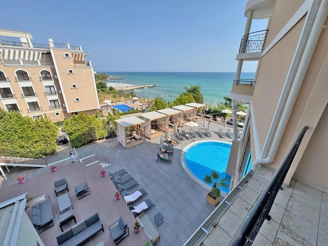 Продажа студии с видом на море в элитном комплексе Grand Hotel, Святой Влас