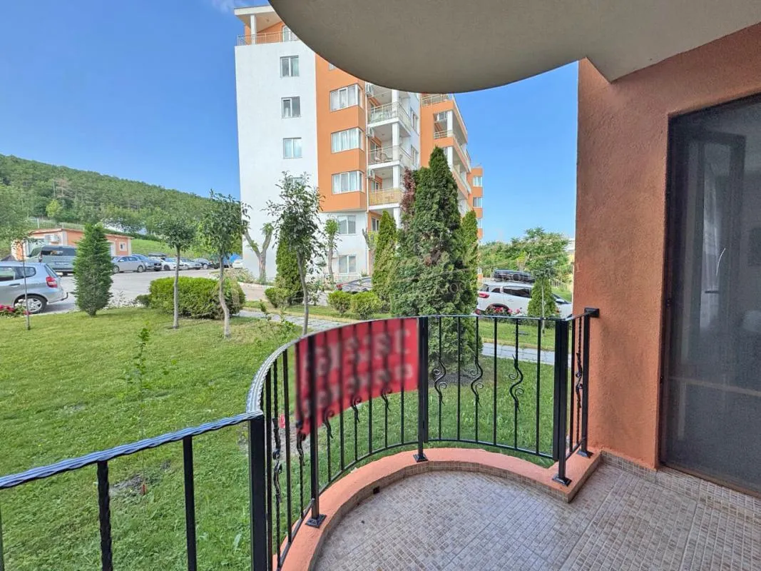 Большая двухкомнатная квартира в комплексе Sea Fort, Свети Влас