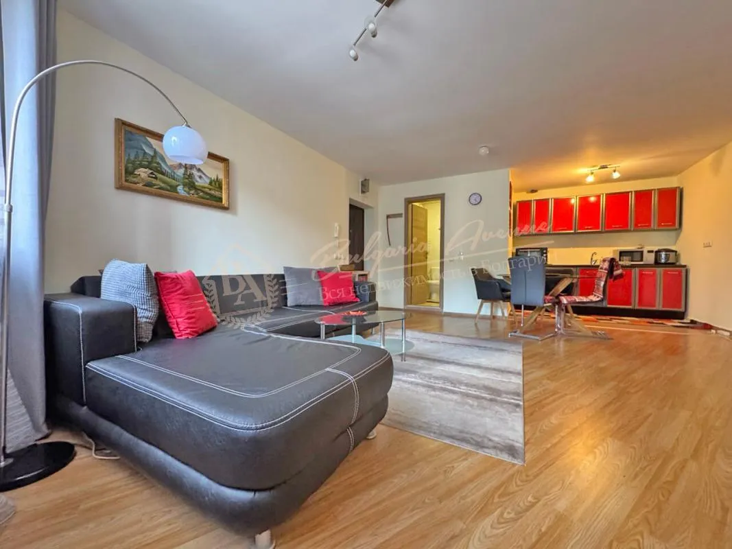 Большая двухкомнатная квартира в комплексе Sea Fort, Свети Влас