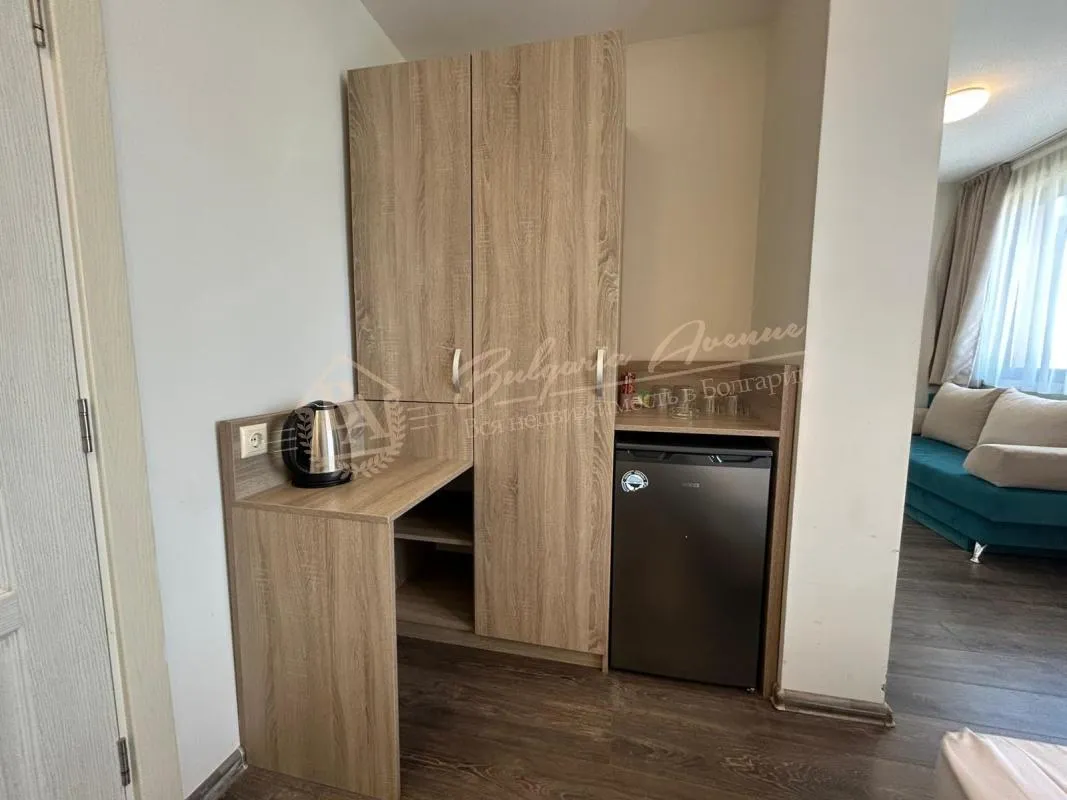 Студия в апарт-отеле Tarsis с прекрасным видом на территорию комплекса