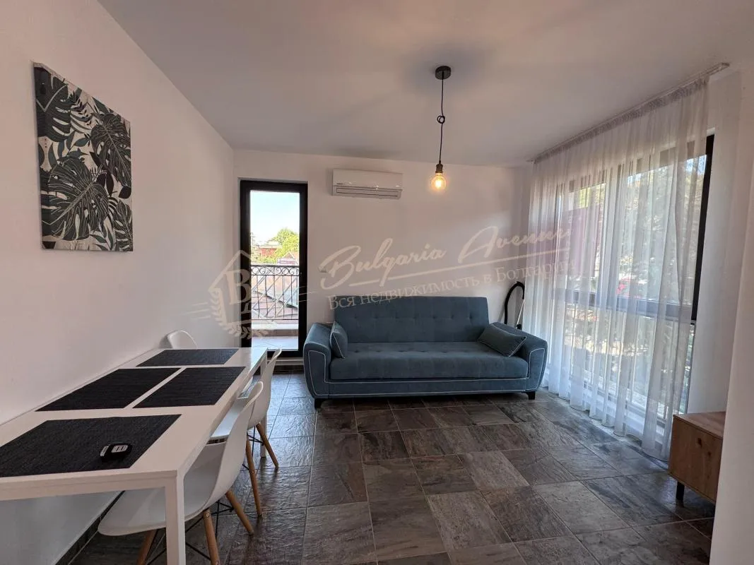 Просторный двухкомнатный апартамент в престижном комплексе Villa Astoria, Елените