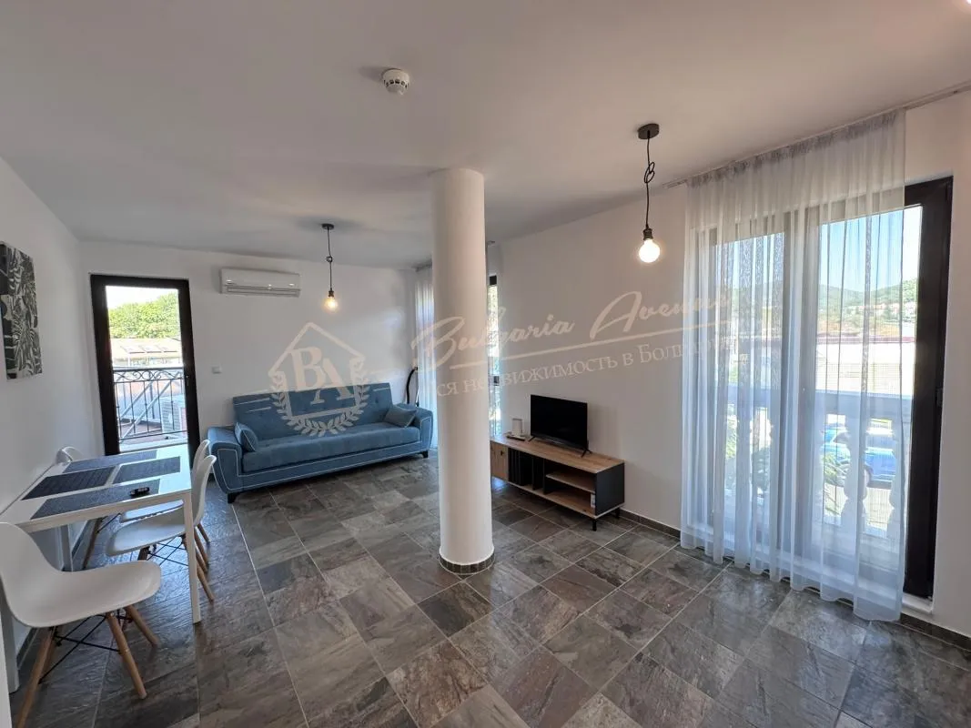 Просторный двухкомнатный апартамент в престижном комплексе Villa Astoria, Елените