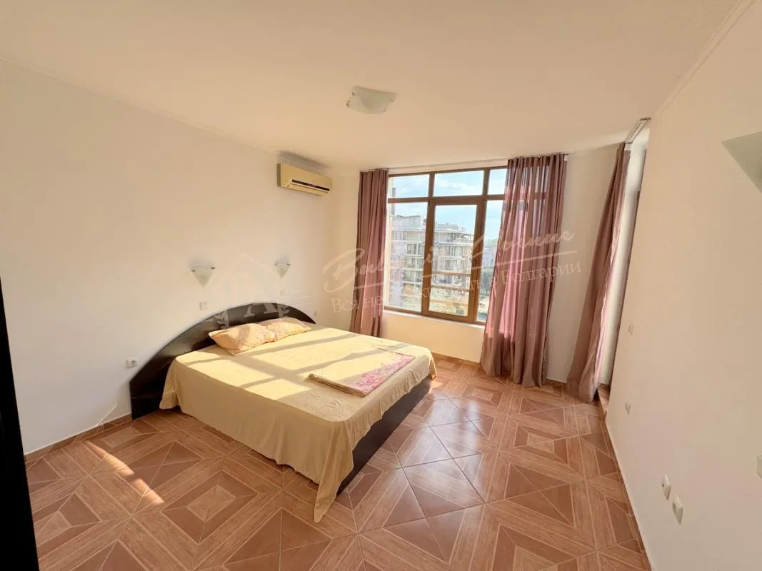 Продается двухкомнатный апартамент в комплексе "Святая Елена" Солнечный берег