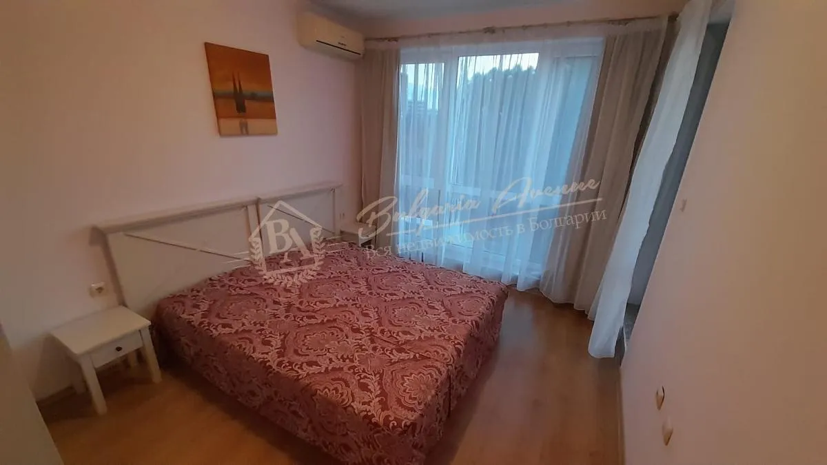 Большой трёхкомнатный апартамент в комплексе Flores Park, Солнечный берег