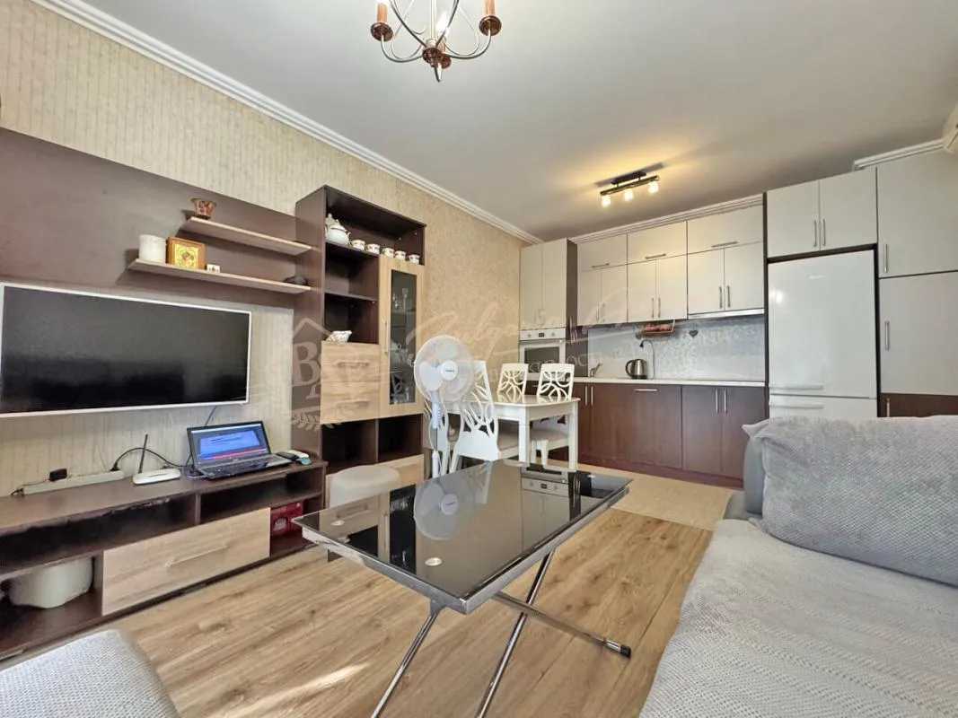 Двухкомнатный апартамент на партере в комплексе Vip Park, Солнечный берег