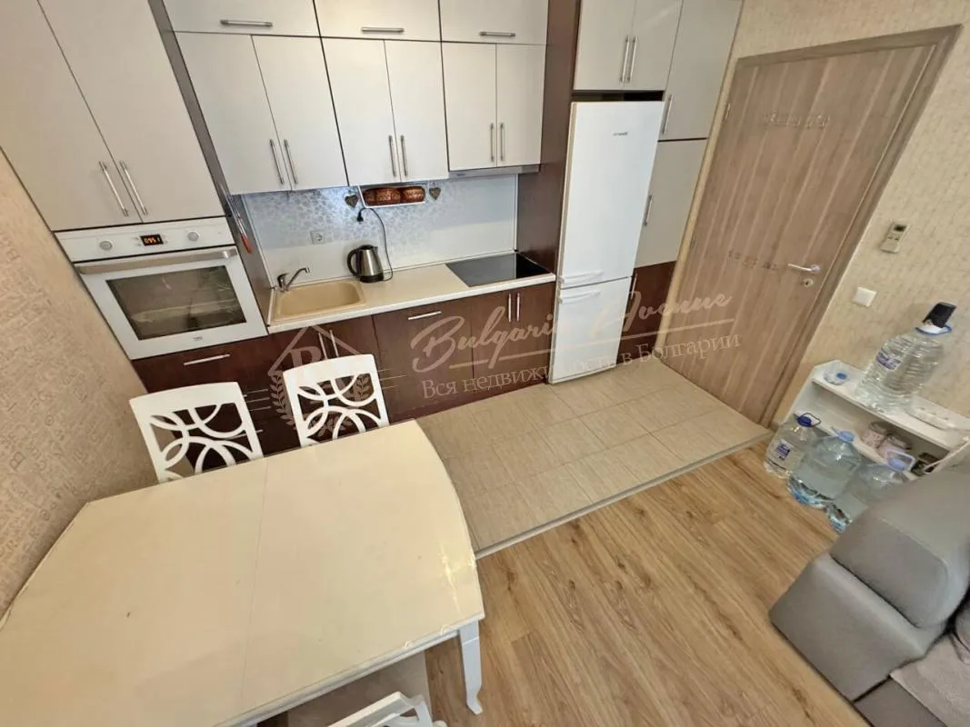 Двухкомнатный апартамент на партере в комплексе Vip Park, Солнечный берег