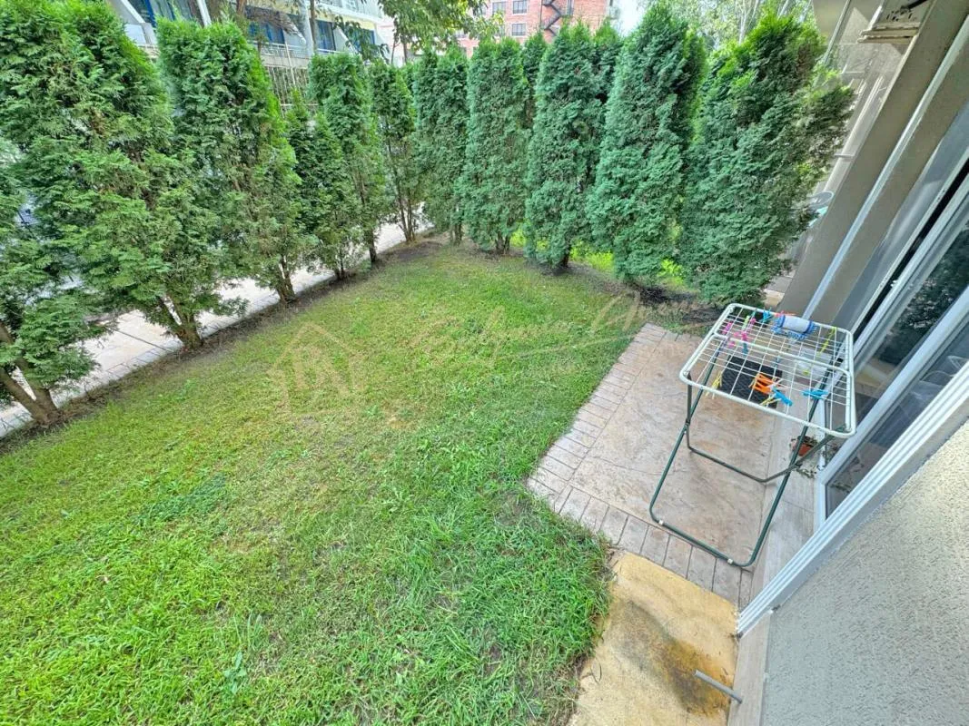 Двухкомнатный апартамент на партере в комплексе Vip Park, Солнечный берег