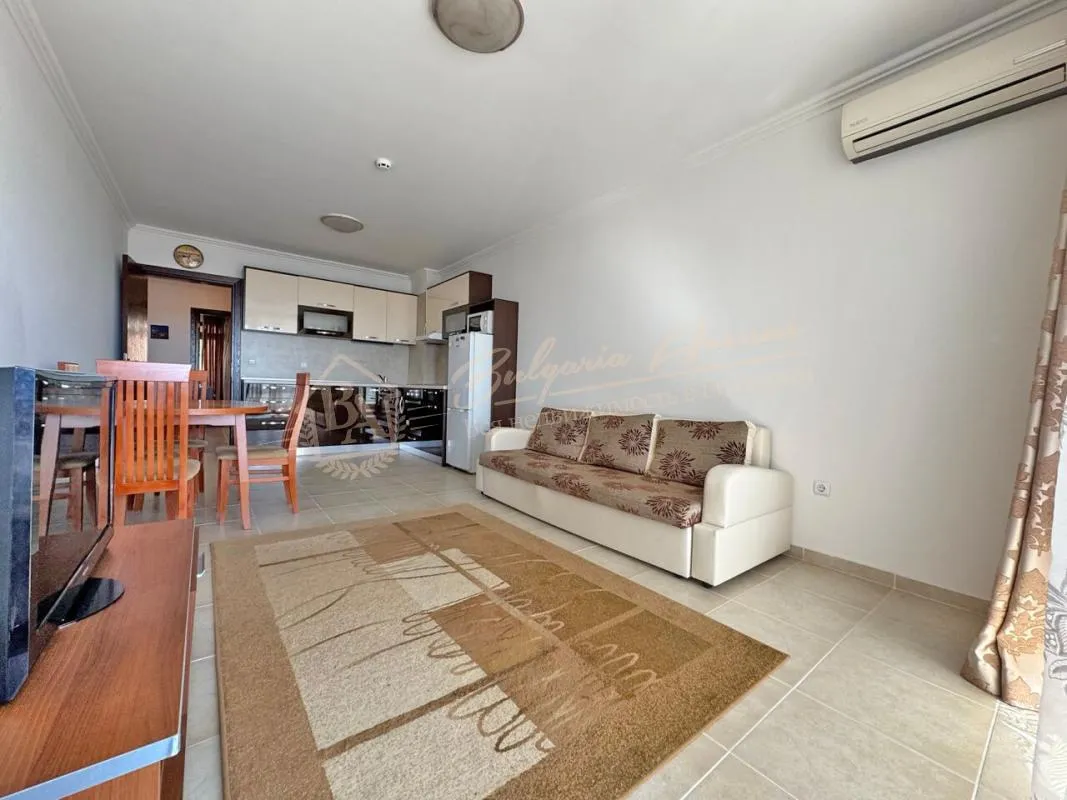 Трехкомнатный апартамент с видом на море в комплексе Caprice, Свети Влас