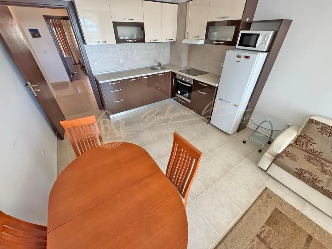 Трехкомнатный апартамент с видом на море в комплексе Caprice, Свети Влас