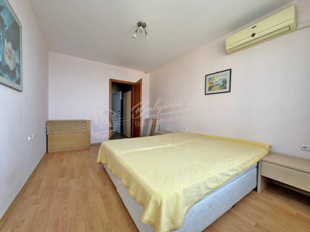 Двухкомнатный апартамент с видом на море в комплексе Marina Fort, Свети Влас