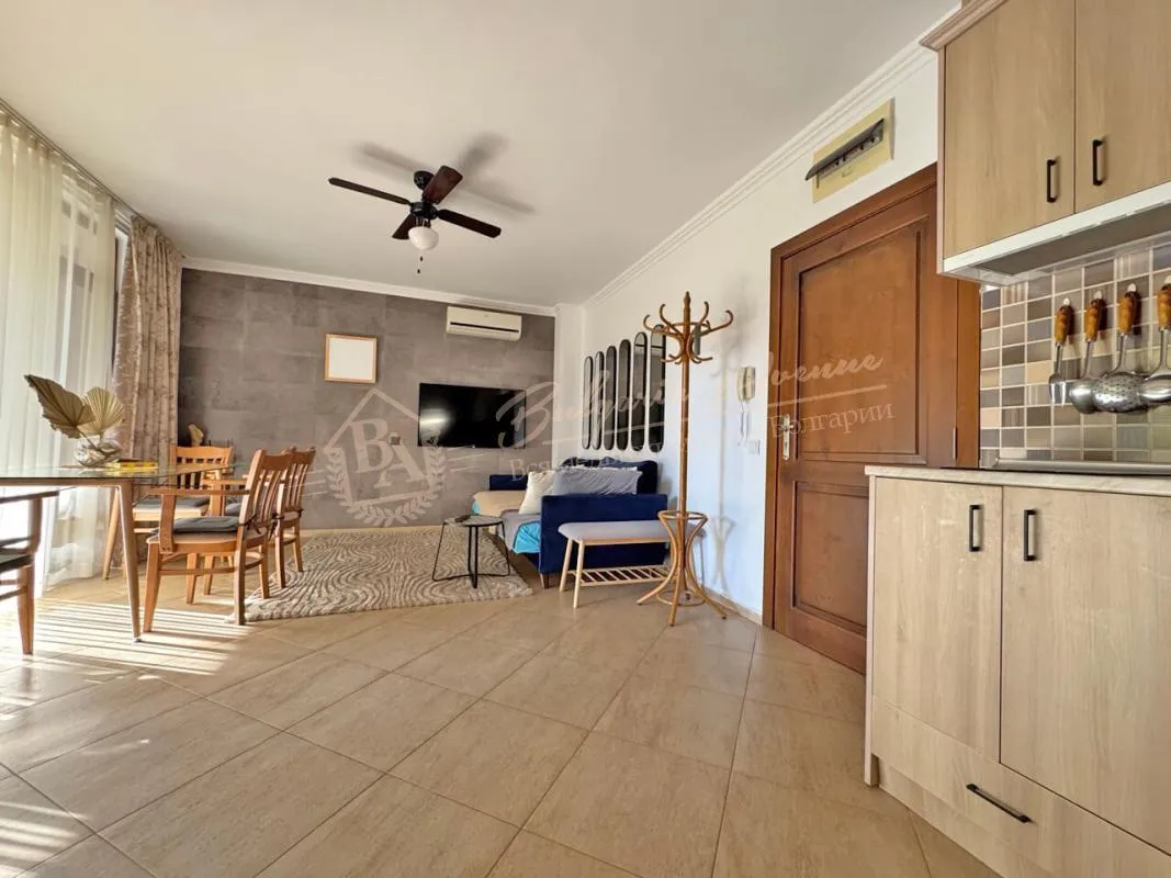 Продажа стильной двухкомнатной квартиры в комплексе "Антония" Святой Влас