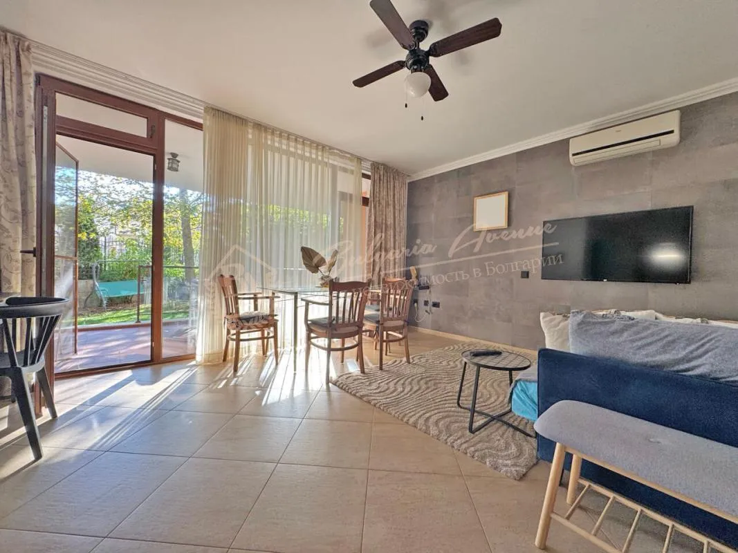 Продажа стильной двухкомнатной квартиры в комплексе "Антония" Святой Влас