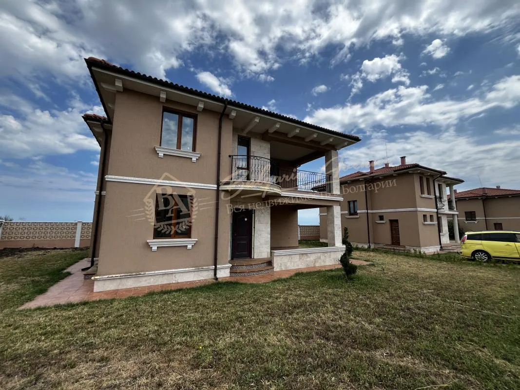 Просторный дом Grand в Поморие с возможностью покупки в ипотеку или рассрочкой до 2-х лет