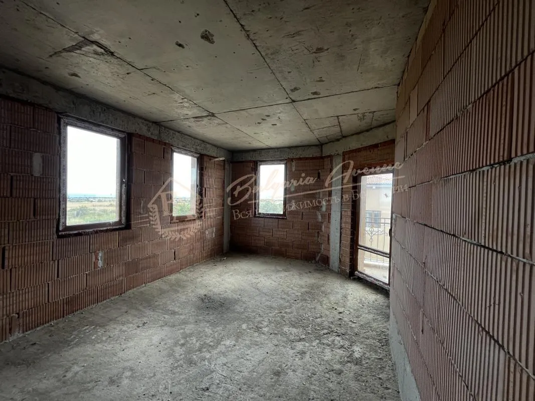 Просторный дом Elegant в Поморие с возможностью покупки в ипотеку или рассрочкой до 2-х лет