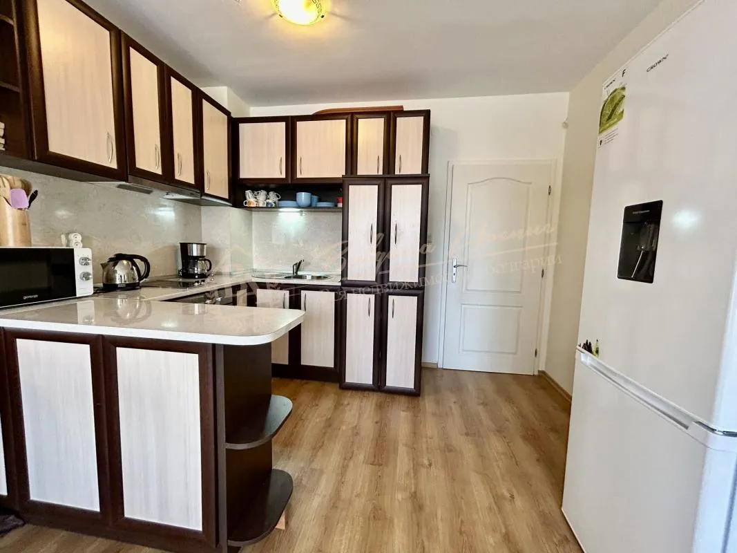 Трёхкомнатная квартира в комплексе «Флорес Парк» в центре курорта Солнечный берег