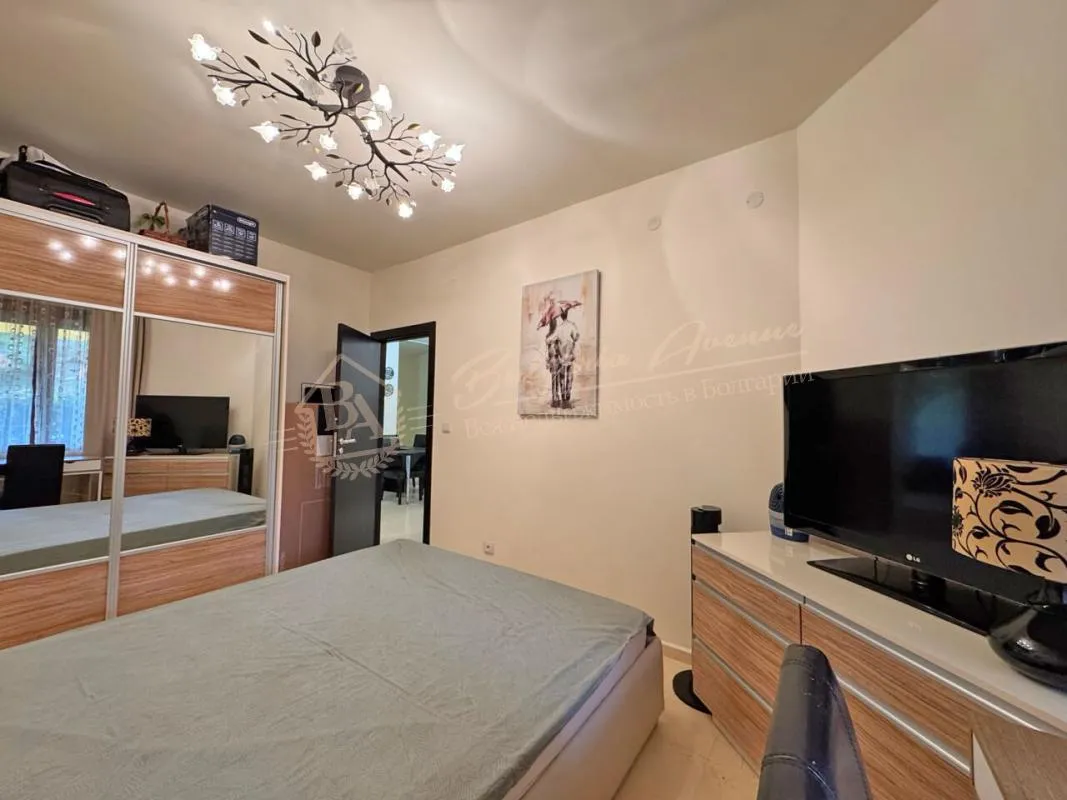 Двухкомнатный апартамент с большой верандой в комплексе Garden of Eden Святой Влас