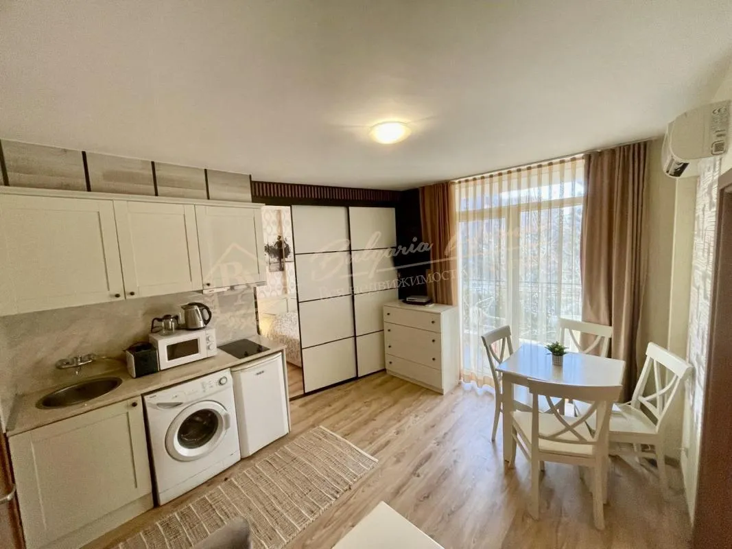 Большой 3-комнатный апартамент в комплексе Dawn Park Солнечный берег