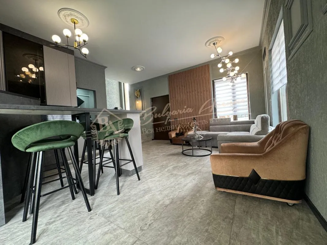 Высококачественный новый дом в Поморье, в нескольких шагах от частного пляжа