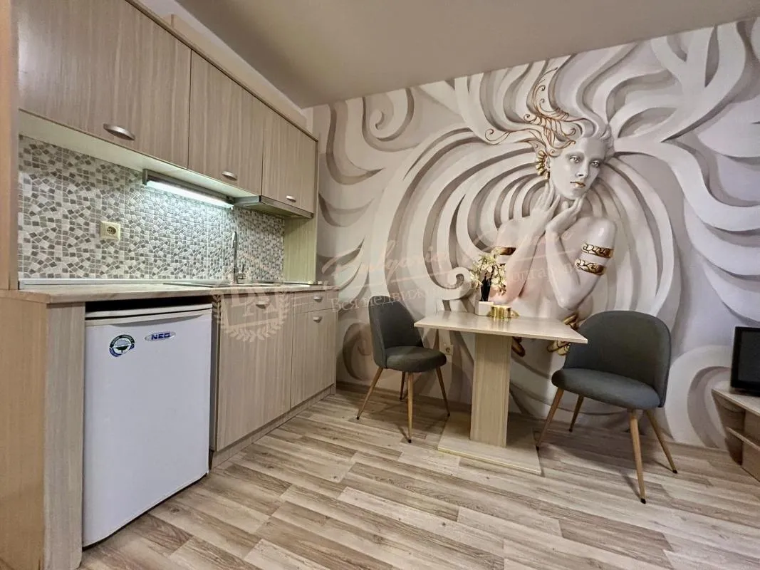 Люксовый двухкомнатный апартамент в комплексе Tarsis Солнечный берег