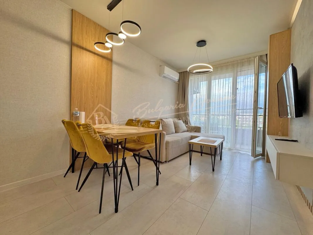 Уютный двухкомнатный апартамент в комплексе Domenico Солнечный берег