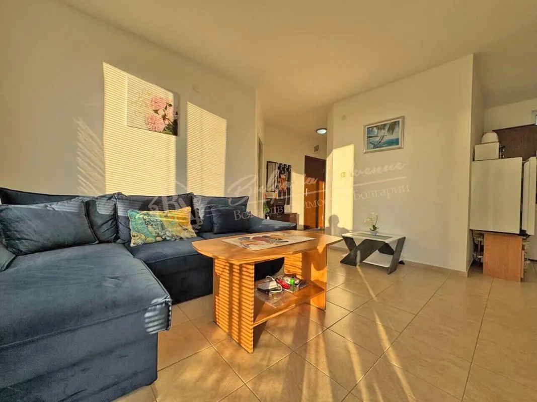 Светлый апартамент с 1 спальней в комплексе "Виста дель Мар 2" в Свети Влас