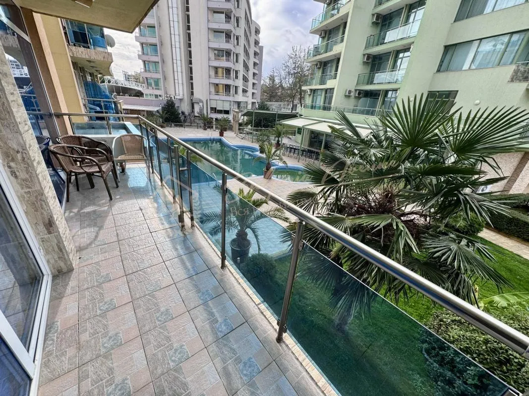 Просторный 3-комнатный апартамент с видом на море в комплексе Gallery, Солнечный берег