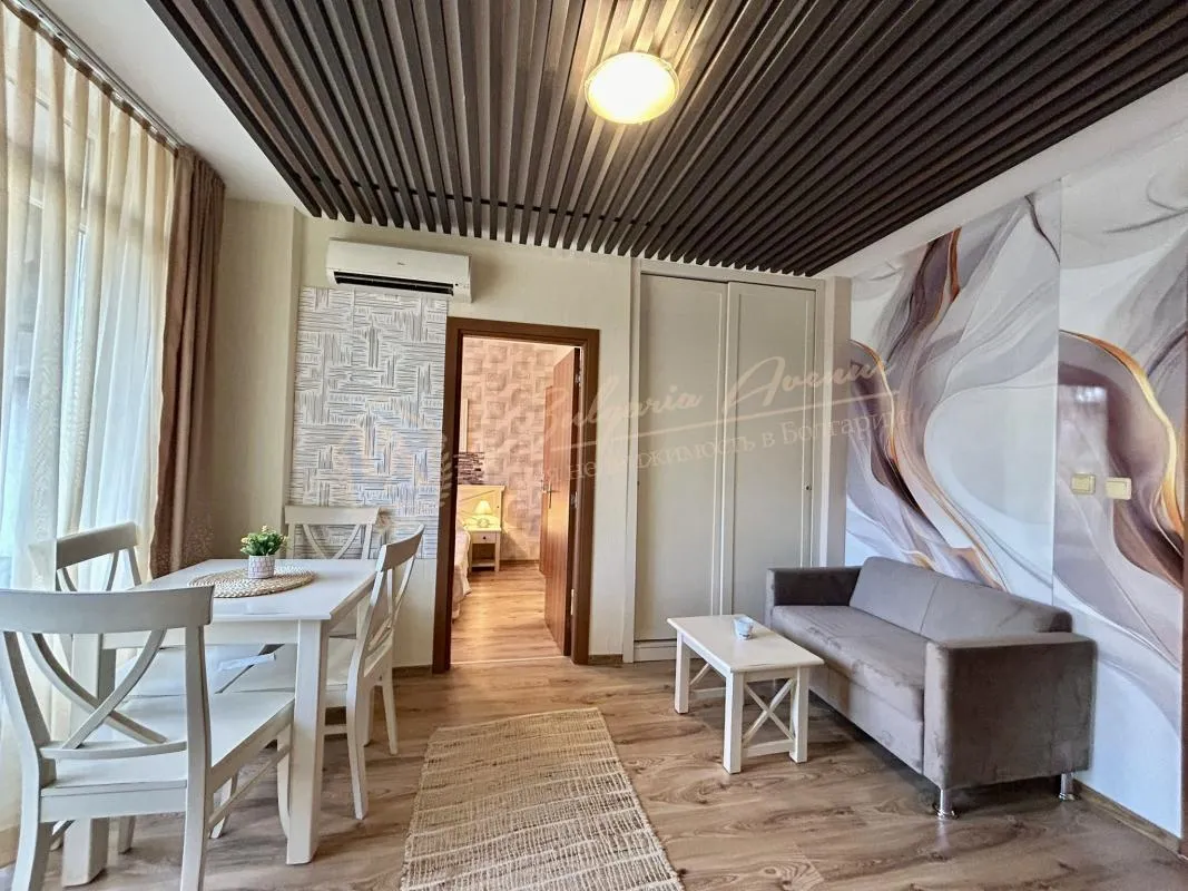 Просторный трехкомнатный апартамент в комплексе Dawn Park, Солнечный берег