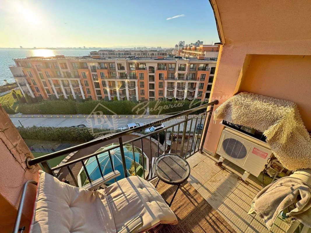 Студия с видом на море в "Гранд Отель" Свети Влас - продажа