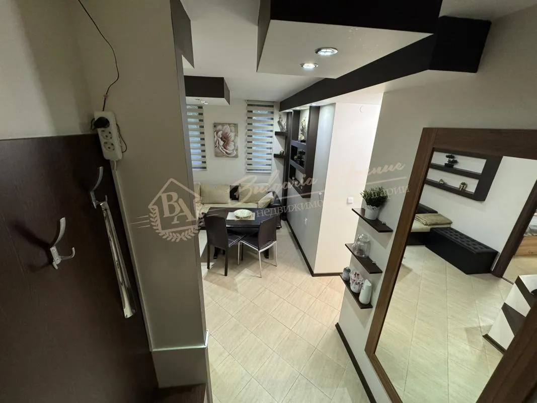 Трехкомнатный апартамент с личным двориком в комплексе "Тарсис"