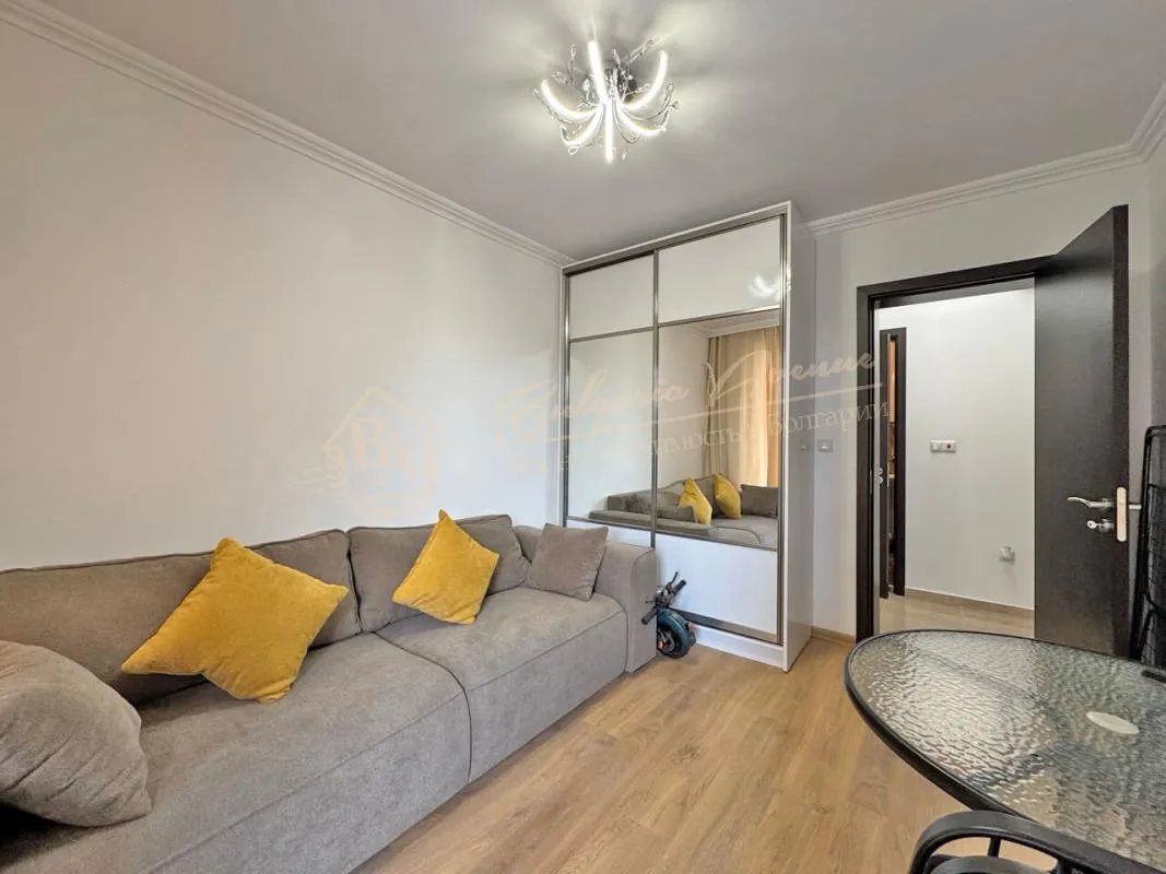 Продажа трехкомнатной квартиры в комплексе Phoenix, Святой Влас