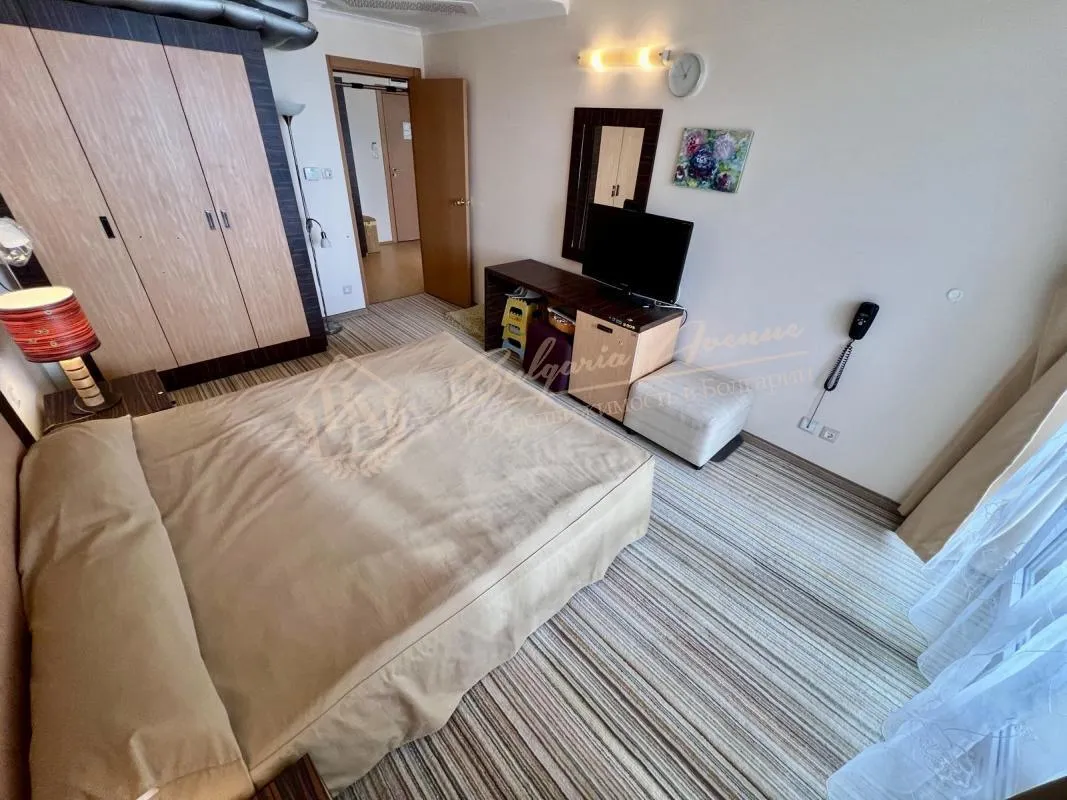 Квартира с огромной террасой и потрясающим видом на море в Majestic, Солнечный берег