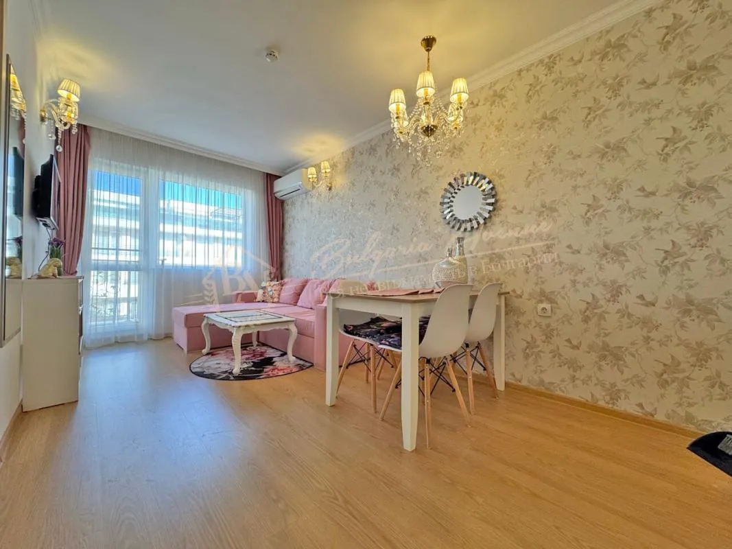 Продажа двухкомнатного апартамента в комплексе Sweet Homes 6 Солнечный берег