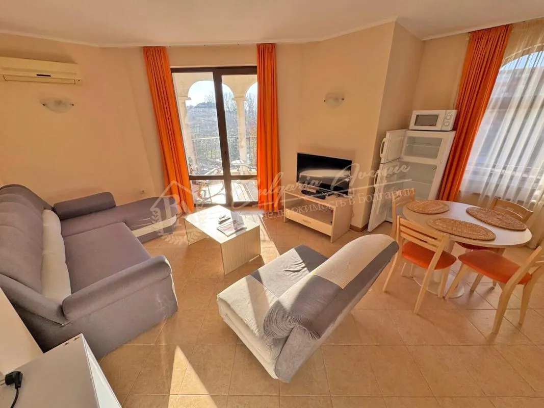 Светлая трехкомнатная квартира в комплексе Royal Sun, Солнечный берег