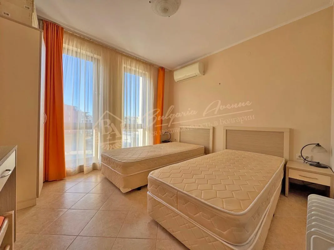 Светлая трехкомнатная квартира в комплексе Royal Sun, Солнечный берег