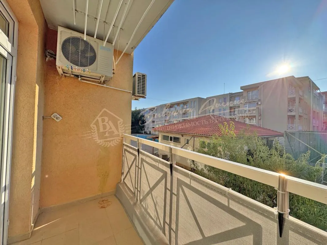 Светлая двухкомнатная квартира в комплексе Sunny Day 6, Солнечный берег