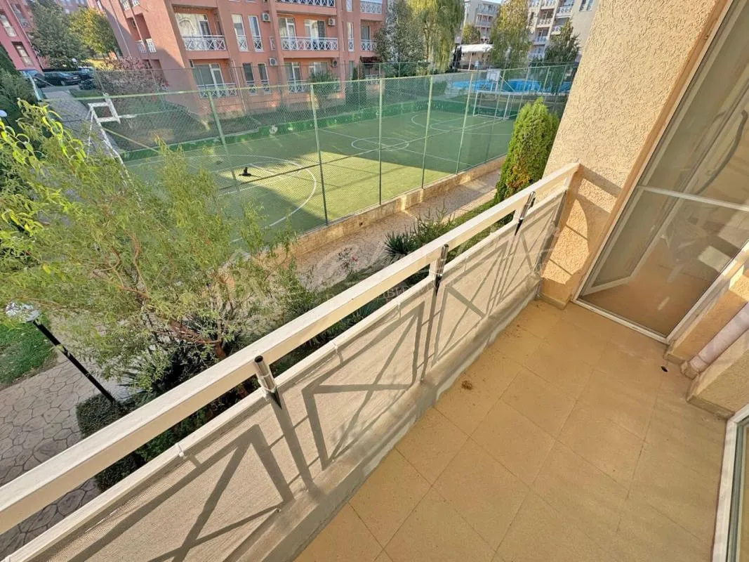 Светлая двухкомнатная квартира в комплексе Sunny Day 6, Солнечный берег