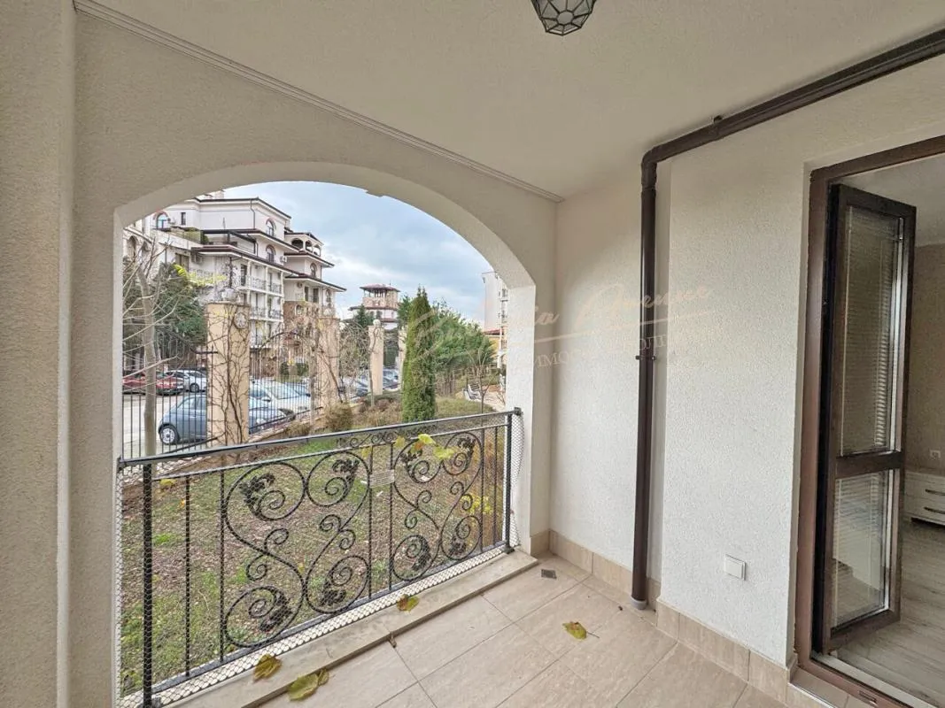 Двухкомнатная квартира в премиум комплексе Poseidon, Несебр, Болгария