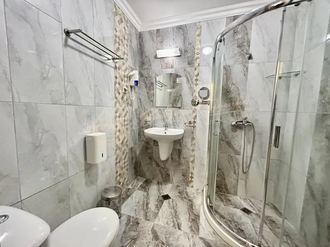 Просторная студия с личным двориком в комплексе Tarsis в Солнечном Берегу