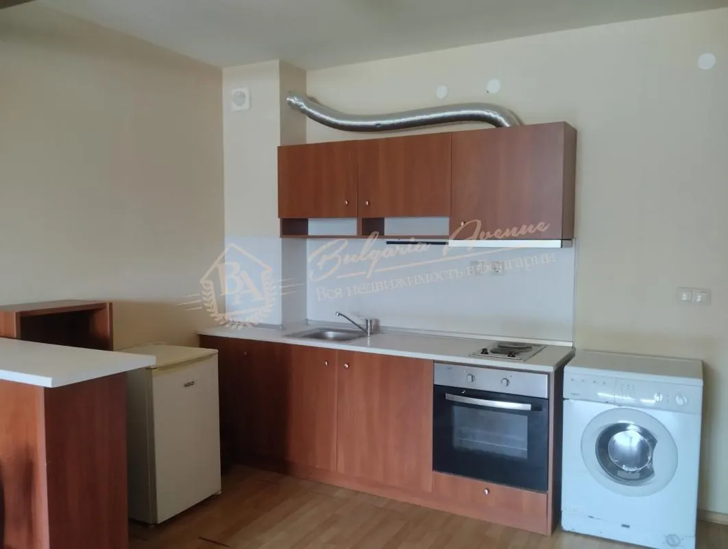 Двухкомнатная квартира в великолепном комплексе "Иглика", Золотые пески, обл. Варна. Всего 200 м до моря!