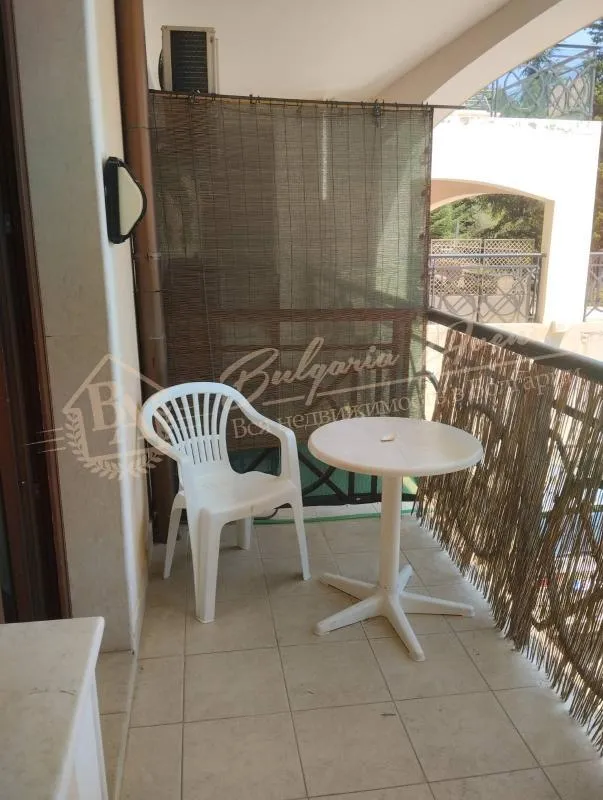 Двухкомнатная квартира в великолепном комплексе "Иглика", Золотые пески, обл. Варна. Всего 200 м до моря!