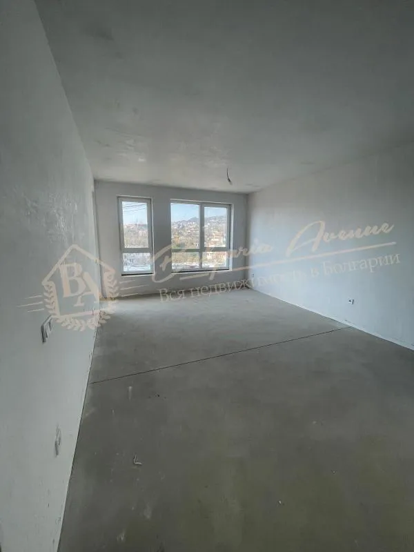 Двухкомнатная квартира в новом комплексе на этапе строительства в г Варна. Вид на море и горы!