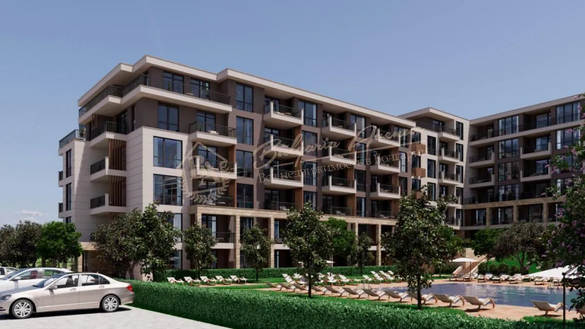 Апартамент с 2 спальнями в строящемся комплексе в Святом Власе - море 300 метров, рассрочка