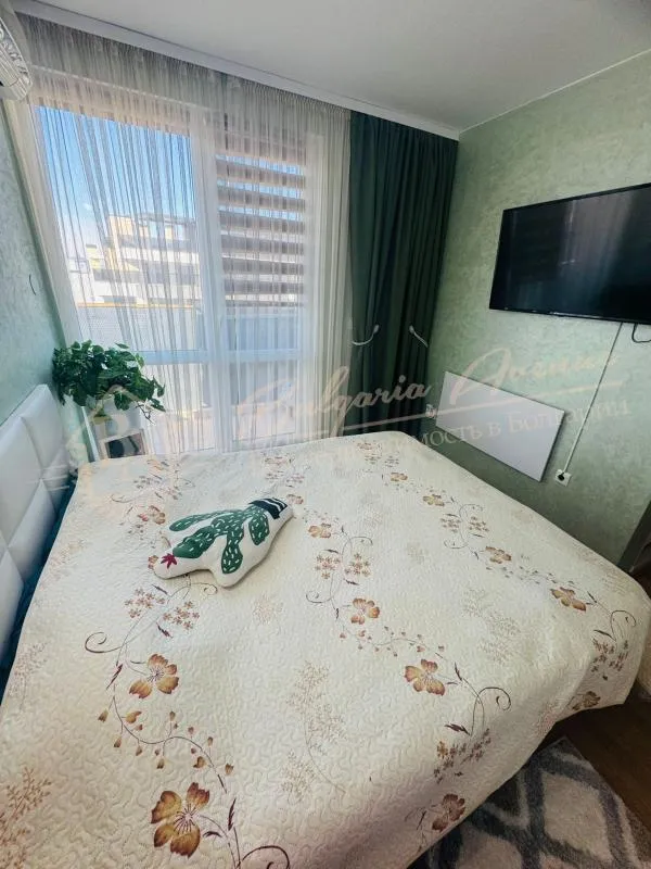 Трехкомнатный апартамент в комплексе Sweet Homes 1, Солнечный берег