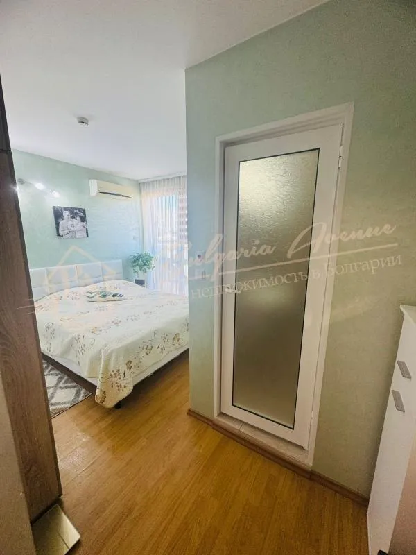 Трехкомнатный апартамент в комплексе Sweet Homes 1, Солнечный берег